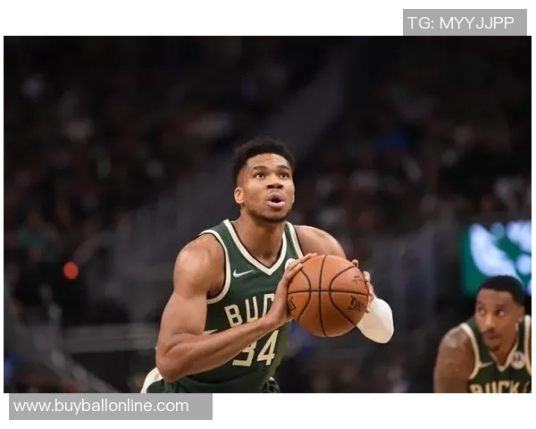 字母哥新冠康复后重返雄鹿训练营开展无对抗训练备战新赛季